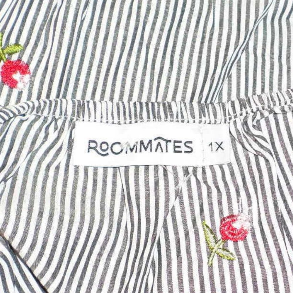 Roommates Striped Floral Lace Up Top Blouse - Women’s 1X NWT - Picture 10 of 13